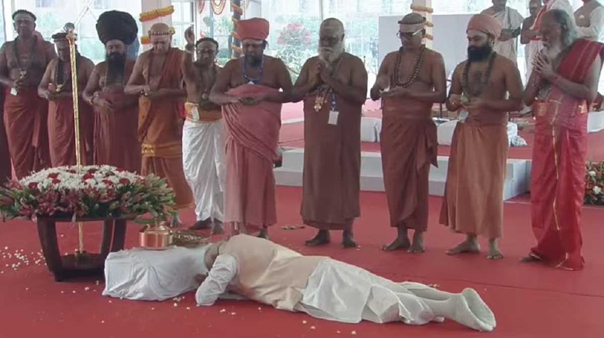 नए संसद भवन का उद्घाटन कार्यक्रम शुरू, पीएम मोदी कर रहे पूजा